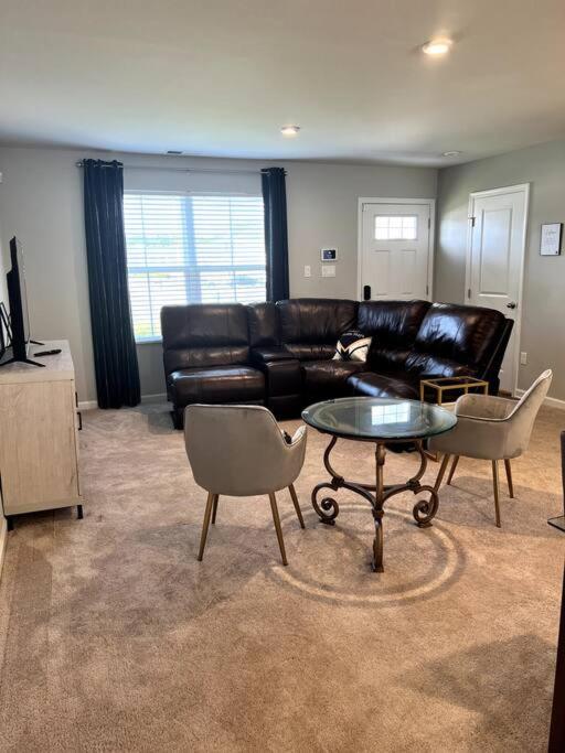 Family Friendly 4Br Home Near Ft Gregg Adams Vsu Petersburg Esterno foto